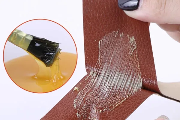 Peut-on coller du tissu sur du cuir ?